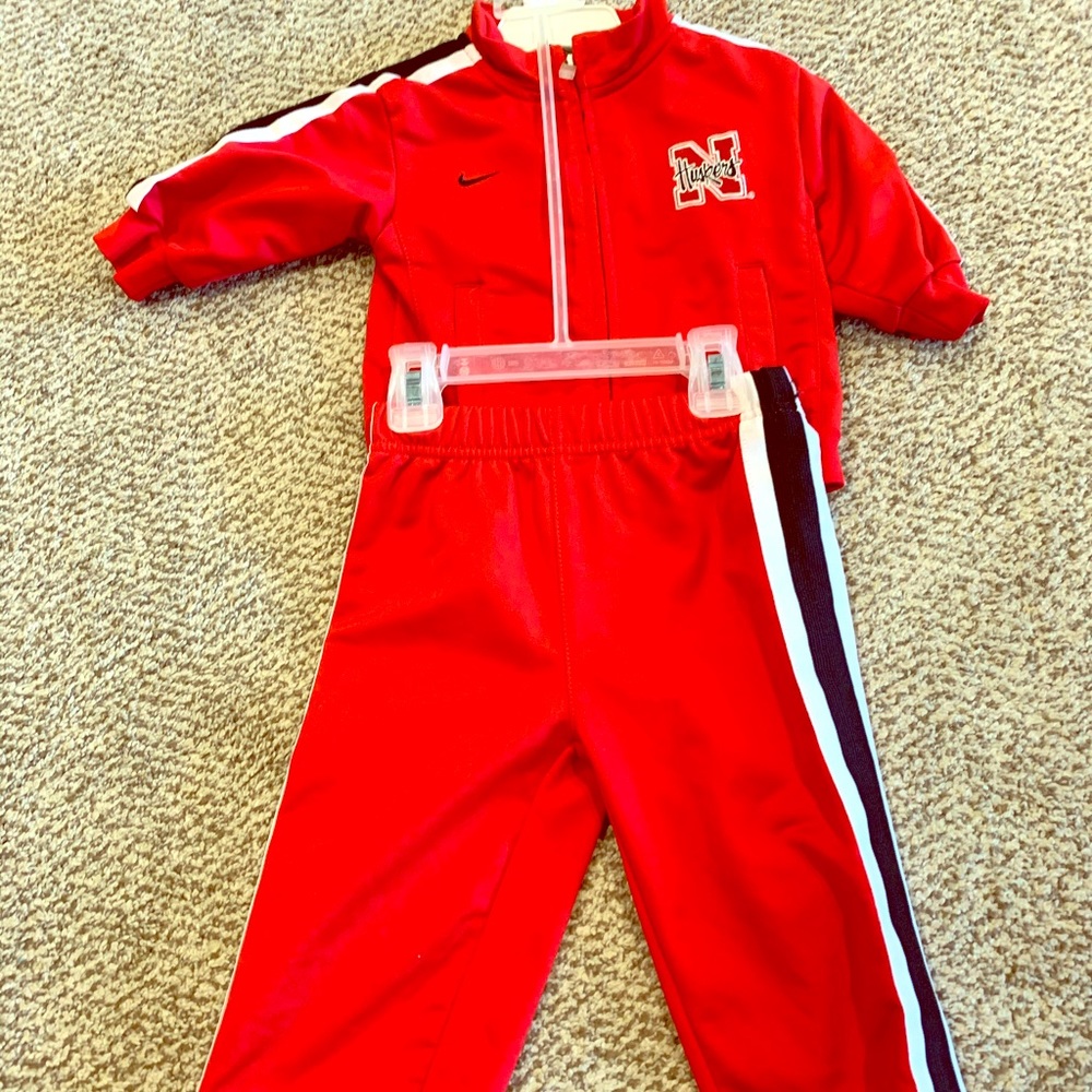 Huskers matching suit 12 months
